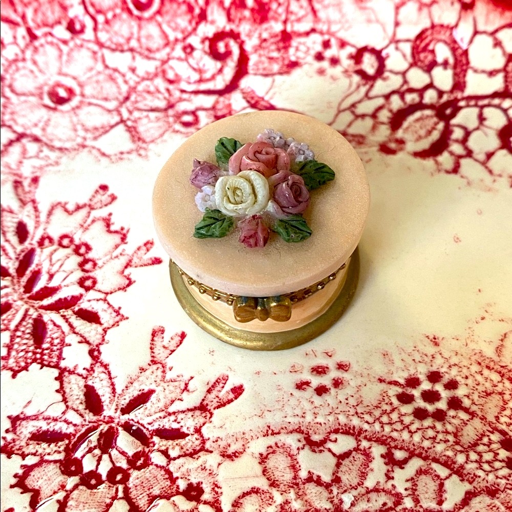 💐Vintage💐Hand Painted Hinged Box - Picture 2 of 8